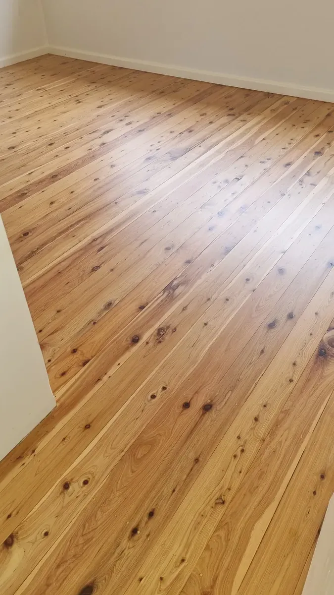 Dustless floor sanding on hardwood timber Newcastle